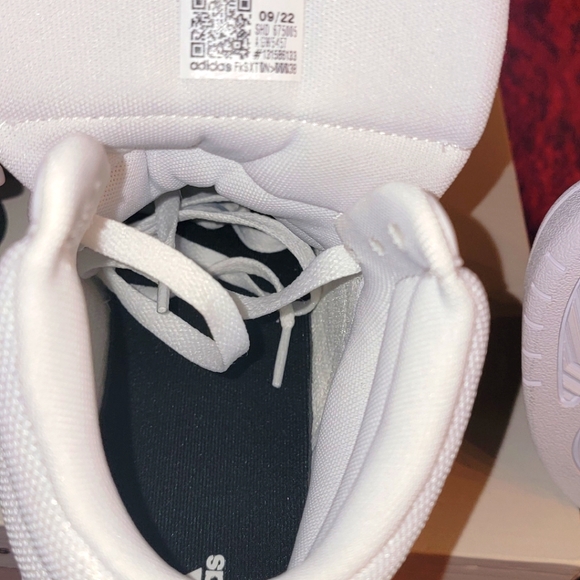 Adidas Hoops 3.0 Mid - Picture 4 of 8